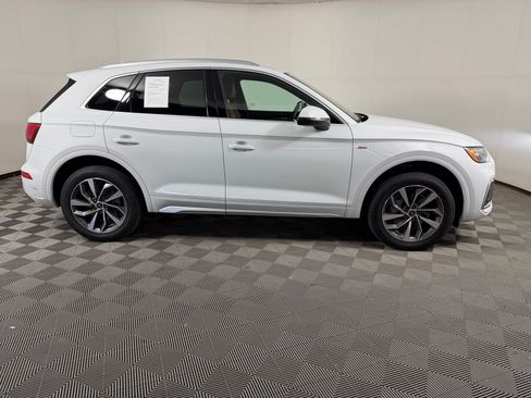 Used 2023 Audi Q5 2.0T Premium Plus w/ Premium Plus Package AWD/4WD image 8
