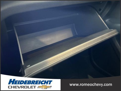 Used 2023 Chevrolet Traverse LT FWD image 26