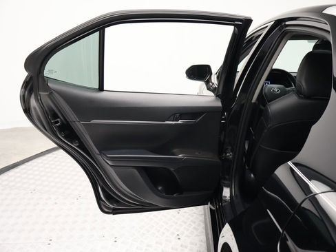 Used 2021 Toyota Camry SE w/ Audio Upgrade Package FWD image 21