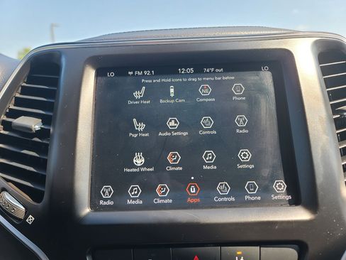 Used 2021 Jeep Cherokee Latitude Lux 80th Anniv w/ Quick Order Package 26U 80TH image 30