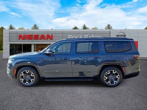 Used 2024 Jeep Wagoneer Series III AWD/4WD image 5