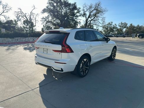 Used 2026 Volvo XC60 B5 Plus w/ Protection Package Premier AWD/4WD image 5