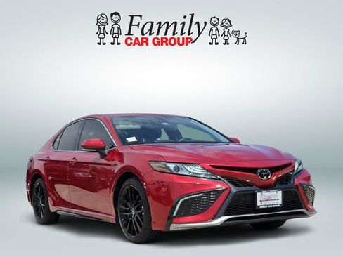Certified 2022 Toyota Camry XSE FWD image 2