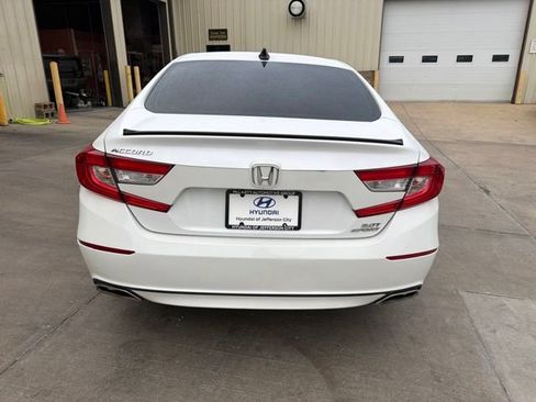 Used 2021 Honda Accord Sport image 4