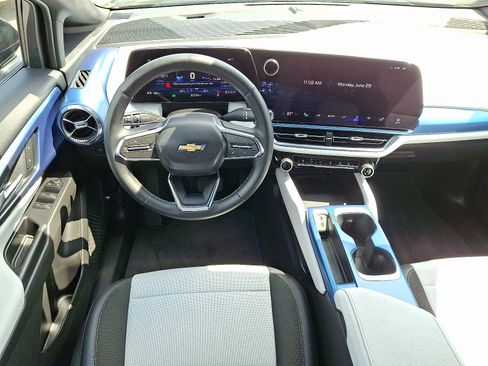 Used 2025 Chevrolet Equinox EV LT w/ Convenience Package FWD image 11