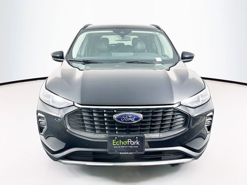 Used 2025 Ford Escape Platinum AWD/4WD image 2