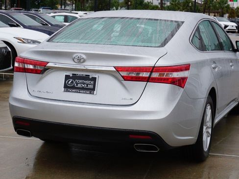 Used 2013 Toyota Avalon XLE image 6