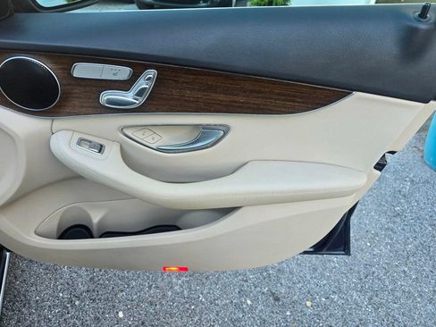 Used 2020 Mercedes-Benz C 300 4MATIC Sedan image 20