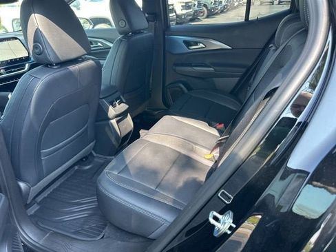 New 2025 Chevrolet Equinox EV LT image 24