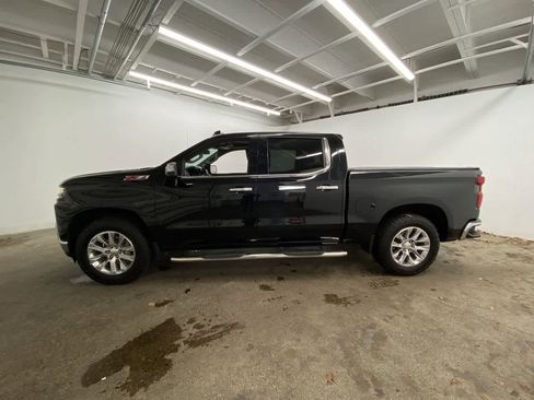 Used 2020 Chevrolet Silverado 1500 LTZ w/ LTZ Premium Package image 3
