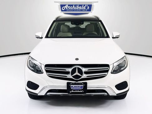 Used 2019 Mercedes-Benz GLC 300 4MATIC image 2