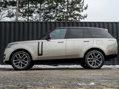 New 2026 Land Rover Range Rover SE image 3