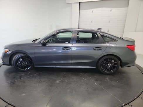 Used 2024 Honda Civic Sport image 4