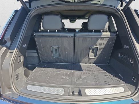 New 2026 Cadillac Vistiq Platinum w/ LPO, Floor Liner Package image 13