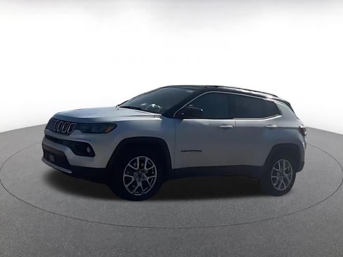 Used 2025 Jeep Compass Limited AWD/4WD image 7