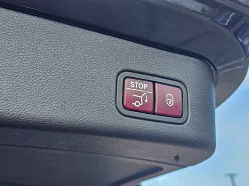 Used 2015 Mercedes-Benz ML 350 4MATIC image 17