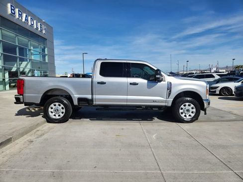 Used 2024 Ford F250 XLT w/ FX4 Off-Road Package image 4