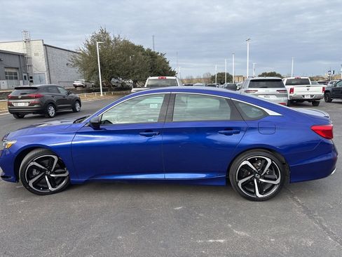 Used 2022 Honda Accord Sport image 6