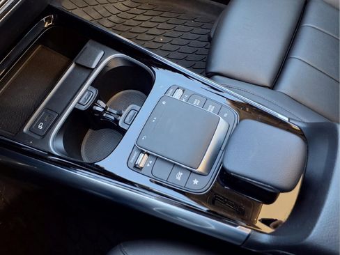 Certified 2021 Mercedes-Benz GLA 250 4MATIC image 19