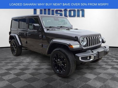 Used 2025 Jeep Wrangler Unlimited Sahara w/ Safety Group AWD/4WD image 3