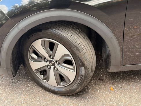 Used 2019 Kia Niro LX FWD image 19