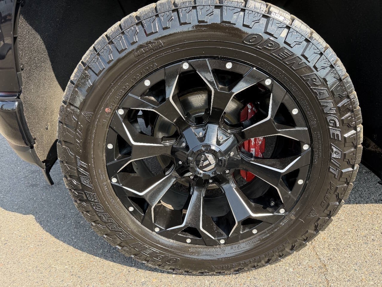 Used 2019 Chevrolet Silverado 1500 High Country w/ High Country Premium Package AWD/4WD image 14