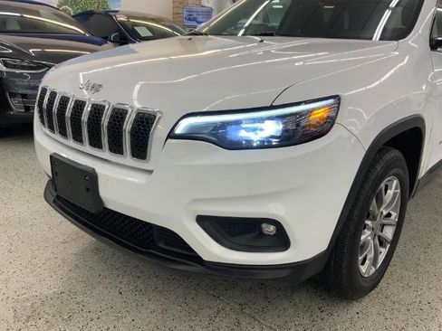 Used 2019 Jeep Cherokee Latitude Plus AWD/4WD image 36