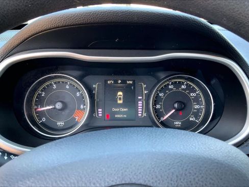 Used 2014 Jeep Cherokee Sport w/ Trailer Tow Group AWD/4WD image 25