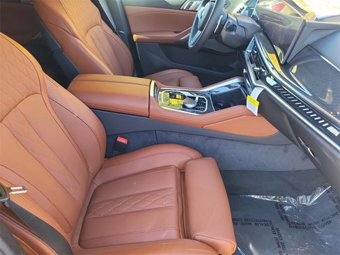New 2026 BMW X6 M60i w/ Climate Comfort Package image 17