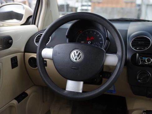 Used 2008 Volkswagen Beetle S FWD image 26