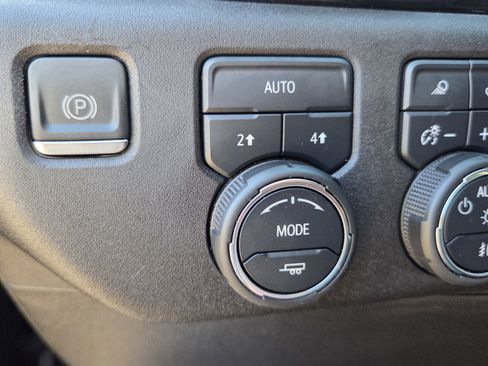 Used 2024 Chevrolet Silverado 1500 LTZ w/ Technology Package AWD/4WD image 37