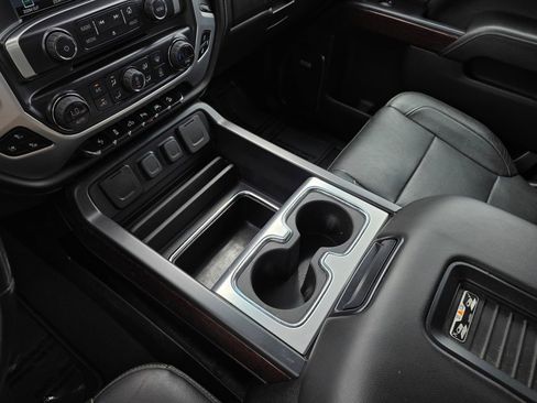 Used 2018 GMC Sierra 1500 SLT AWD/4WD image 19