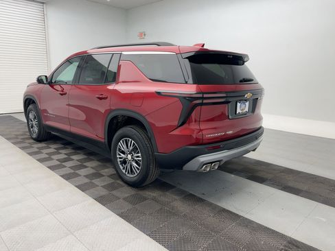 New 2026 Chevrolet Traverse LT image 3