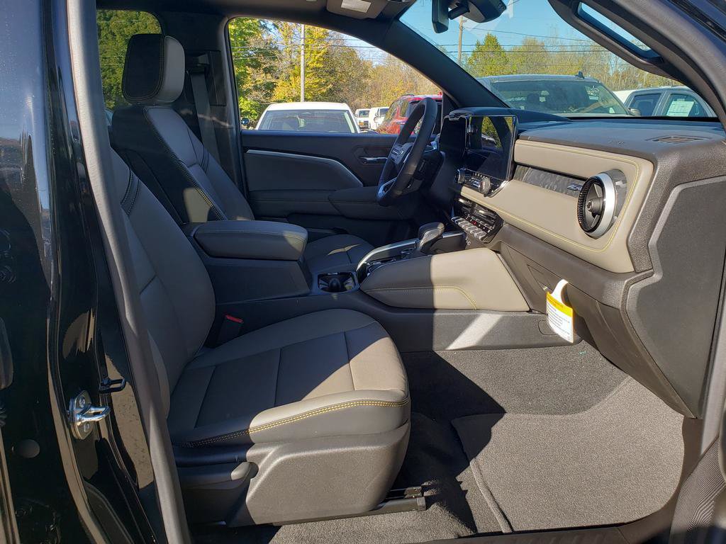 New 2026 Chevrolet Colorado ZR2 w/ Technology Package AWD/4WD image 23