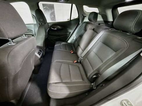 Used 2024 GMC Terrain SLE w/ Driver Convenience Package FWD image 23