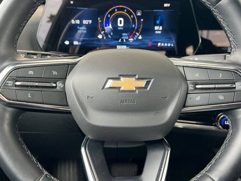 Used 2025 Chevrolet Equinox LT w/ Convenience Package II FWD image 31