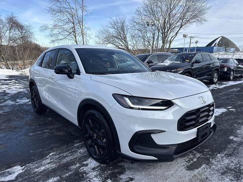 Used 2023 Honda HR-V Sport image 8