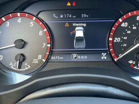 Used 2025 Nissan Frontier PRO-4X w/ Pro Convenience Package image 12