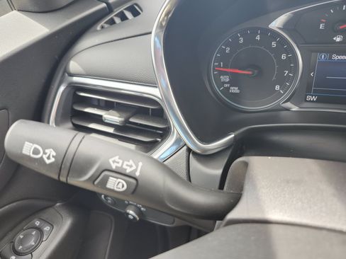 Used 2022 Chevrolet Equinox LT FWD image 16