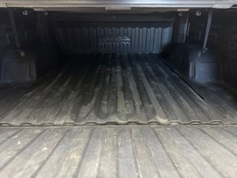 Used 2021 Chevrolet Silverado 1500 High Country w/ Technology Package AWD/4WD image 6