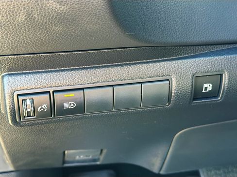 Used 2024 Toyota Corolla LE image 27