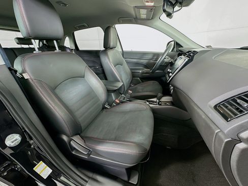 Used 2025 Mitsubishi Outlander Sport SE AWD/4WD image 30