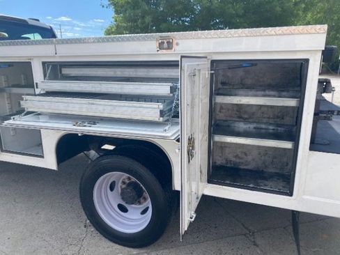 Used 2021 Ford F550 2WD Regular Cab Super Duty image 13