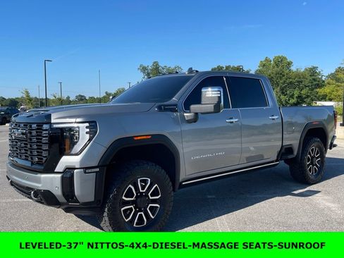 Used 2025 GMC Sierra 2500 Denali Ultimate AWD/4WD image 1
