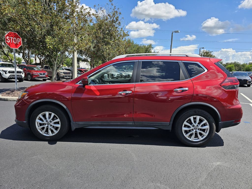 Used 2019 Nissan Rogue SV FWD image 5