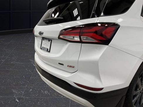 Used 2024 Chevrolet Equinox RS w/ RS Leather Package image 32
