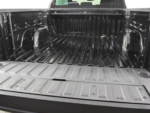 Used 2025 GMC Sierra 1500 SLT image 53