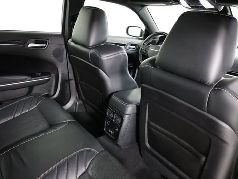 Used 2023 Chrysler 300 C RWD image 39