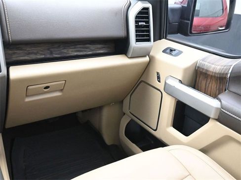 Used 2020 Ford F150 Lariat image 25