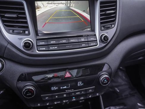 Used 2016 Hyundai Tucson Limited w/ Option Group 03 FWD image 15